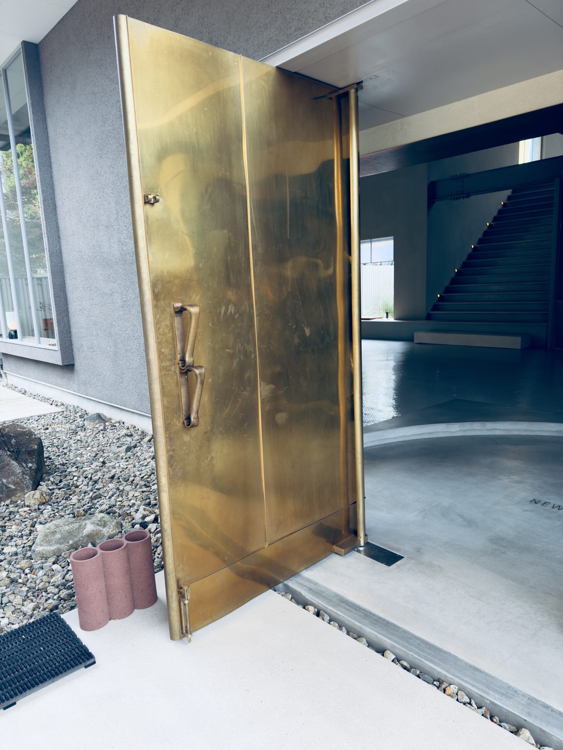 Brass Door – 代表の言葉